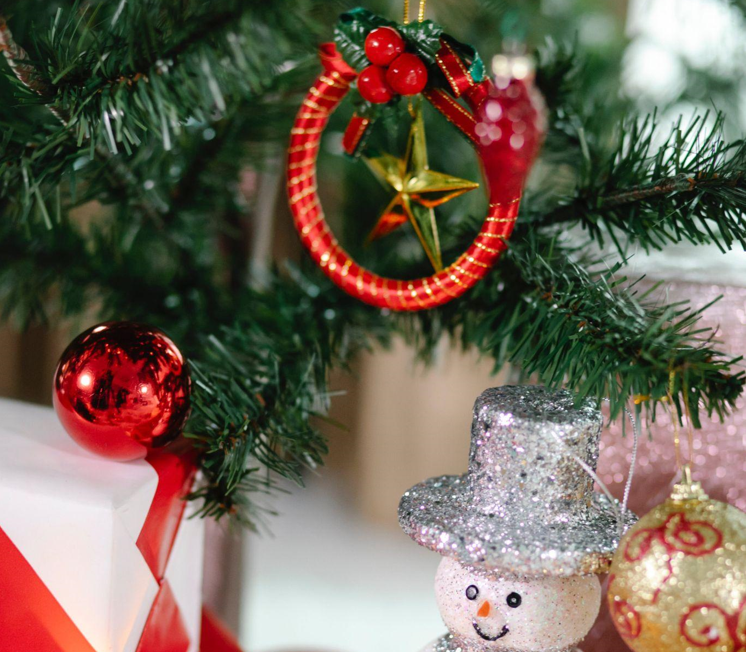 Why Full Artificial Christmas Trees are Perfect for the Adventurous Spirit